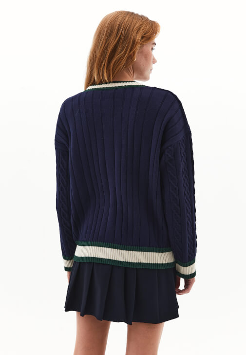 Oversize Hırka ve Mini Etek Kombini