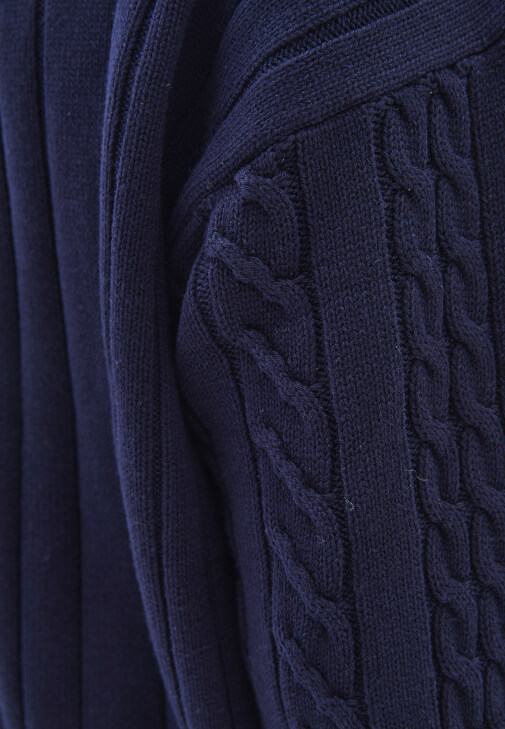 Oversize Hırka ve Mini Etek Kombini