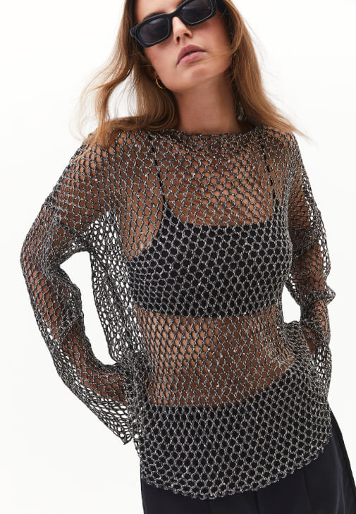 Fileli Bluz ve Keten Şort Kombini