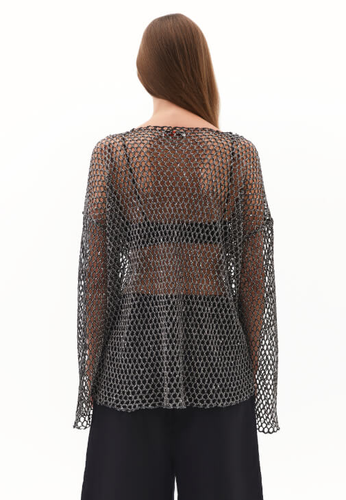 Fileli Bluz ve Keten Şort Kombini