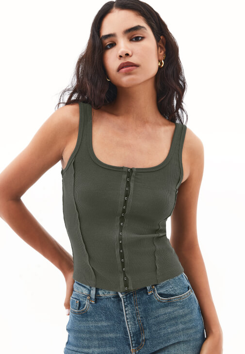 Pamuklu Atlet ve Bootcut Pantolon Kombini