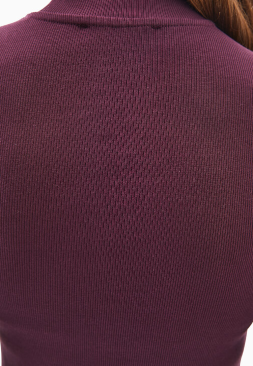 Cut-Out Detaylı Tişört ve Triko Etek Kombini