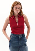 Bayan Kırmızı Polo Yaka Fermuarlı Atlet