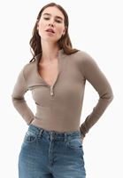 Bayan Kum Beji Pamuklu Fermuar Detaylı Tişört