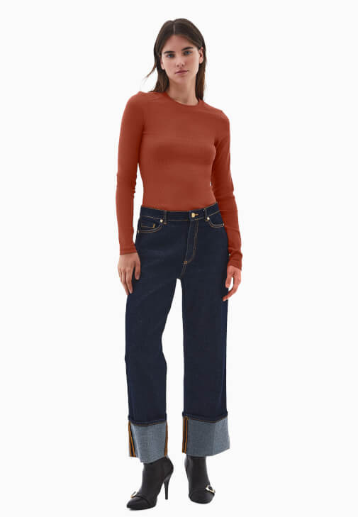 Pamuklu Tişört ve Straight-Fit Pantolon Kombini