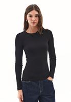 Bayan Siyah Pamuklu Sıfır Yaka Tişört