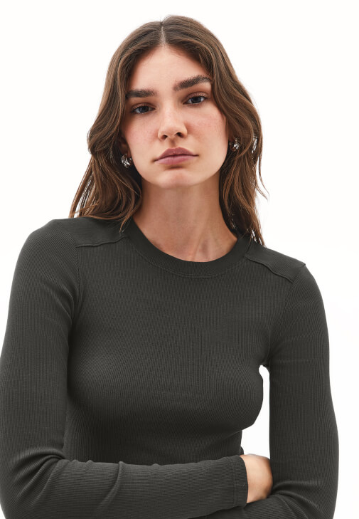 Uzun Kollu Pamuklu Tişört ve Pantolon Kombini 