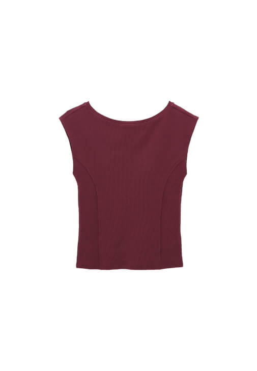 Bot Yaka Tişört ve Pamuklu Şort Kombini