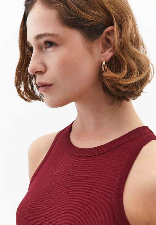 Halter Yaka Atlet ve Denim Kombini