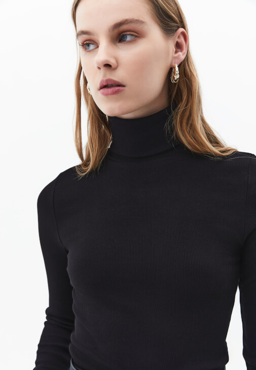 Roll Neck ve Pantolon Kombini