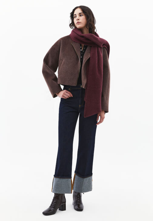 Polo Yaka Tişört ve Straight-Fit Denim Kombini