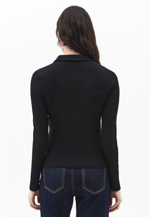 Polo Yaka Tişört ve Straight-Fit Denim Kombini