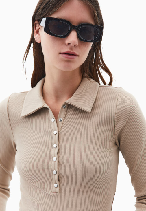 Çıtçıtlı Polo Yaka Tişört ve Pantolon Kombini