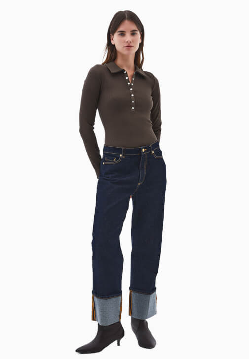 Polo Yaka Çıtçıtlı Tişört ve Denim Pantolon Kombini