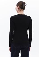 Women Black Tshirt with Snap Fastenening Detail