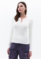 Women Cream Tshirt with Snap Fastenening Detail