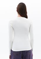 Women Cream Tshirt with Snap Fastenening Detail