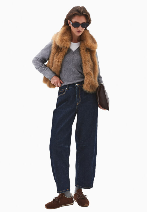 Vegan Yelek ve Barrel-Fit Pantolon Kombini