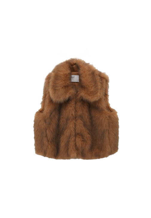 Vegan Yelek ve Barrel-Fit Pantolon Kombini