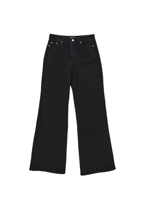 Denim Yüksek Bel Pantolon ve Atlet Kombini