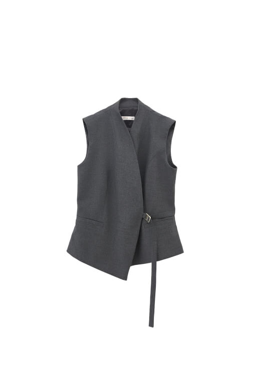 Bağlamalı Yelek ve Wide-Leg Pantolon Kombini