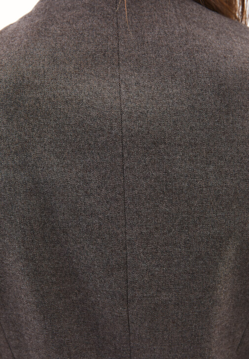 Bağlamalı Yelek ve Yüksek Bel Pantolon Kombini