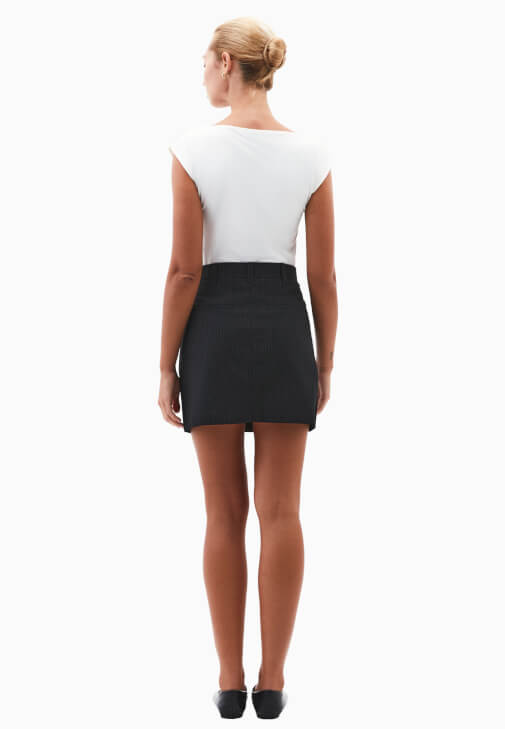 Çizgili Etek ve Çizgili Ceket Kombini