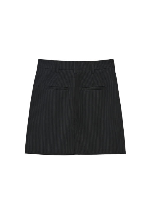 Çizgili Etek ve Çizgili Ceket Kombini