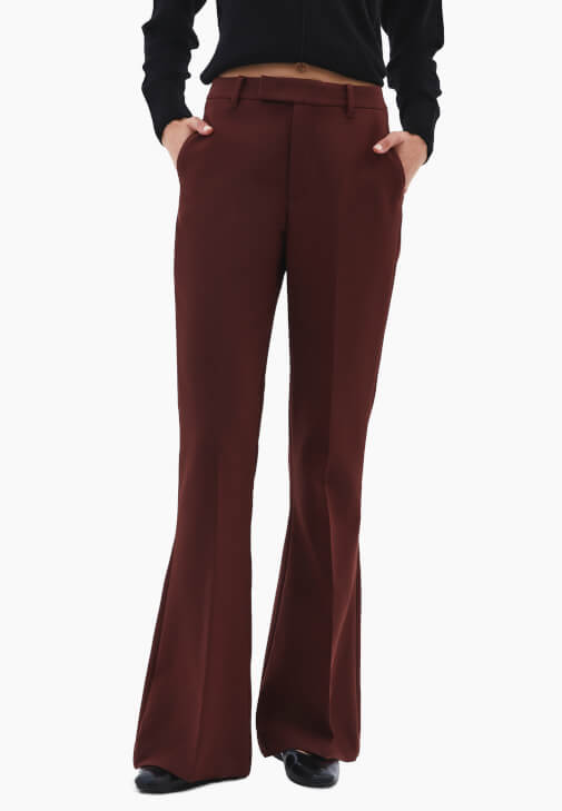 Flare Pantolon ve Kaşmir Karışımlı Kazak Kombini