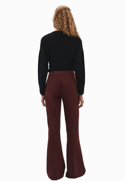 Flare Pantolon ve Kaşmir Karışımlı Kazak Kombini