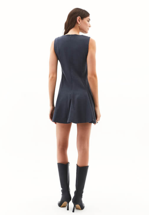 Godeli Mini Elbise ve Çizme Kombini