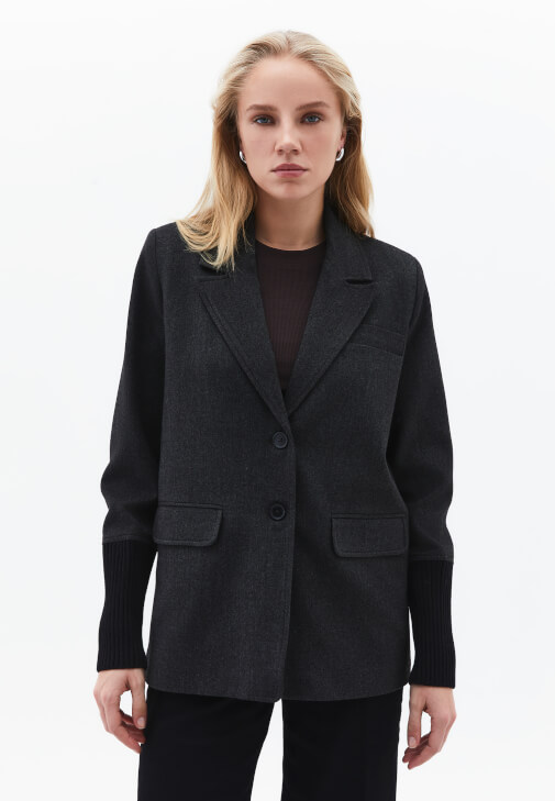 Blazer Ceket ve Wide-Leg Denim Kombini