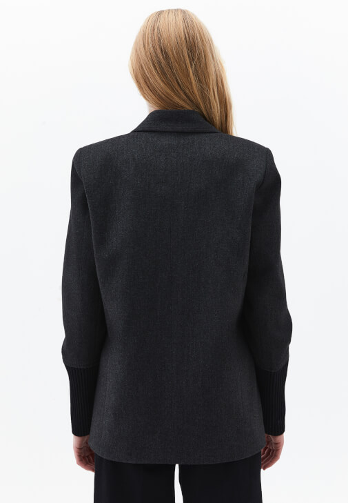 Blazer Ceket ve Wide-Leg Denim Kombini