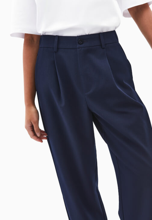 Balon Pantolon ve Boyfriend Tişört Kombini