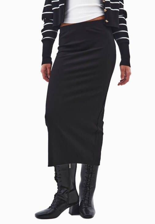 Yırtmaçlı Etek ve Crop Hırka Kombini