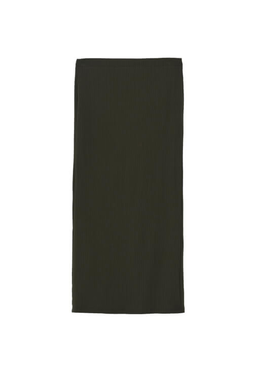 Yırtmaçlı Etek ve V Yaka Kazak Kombini