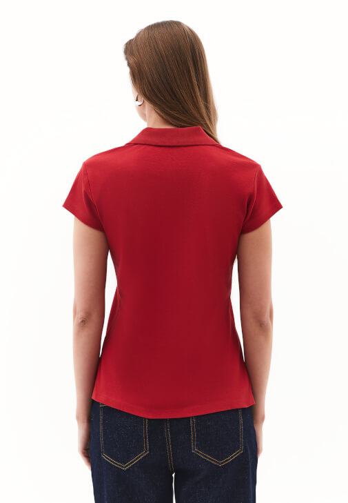 Polo Yaka Tişört ve Denim Bol Paça Pantolon Kombini