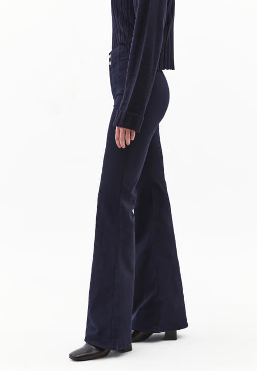 Flare Pantolon ve Bomber Ceket Kombini