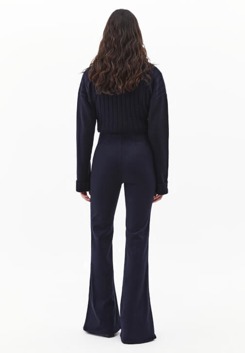 Flare Pantolon ve Bomber Ceket Kombini