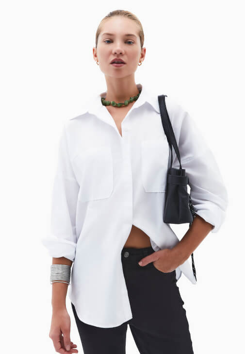 Beyaz Cep Detaylı Gömlek