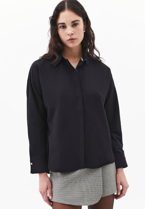 Poplin Gömlek ve Bootcut Denim Pantolon Kombini