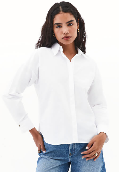 Loose-Fit Gömlek ve Bermuda Şort Kombini