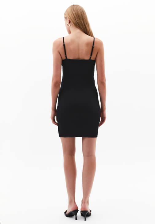 Mini Elbise ve Tokalı Ayakkabı Kombini