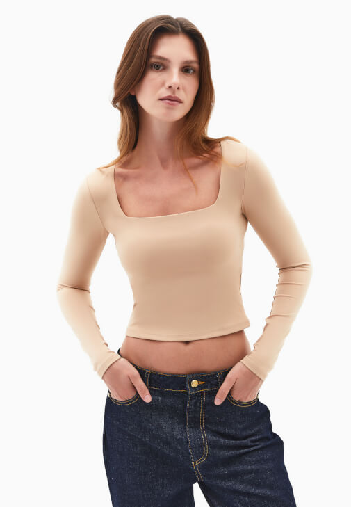 Bej Kare Yaka Tişört