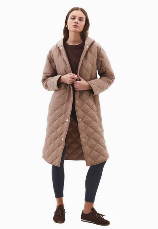 Kum Beji Kapüşonlu Kapitone Mont