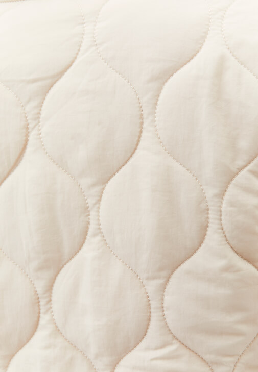 Kapitoneli Mont ve Wide-Leg Pantolon Kombini