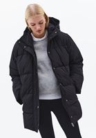 Bayan Siyah Kapitone Detaylı Puf Mont