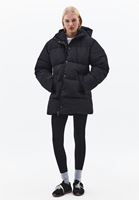 Bayan Siyah Kapitone Detaylı Puf Mont