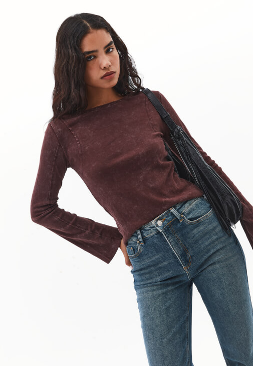 Kahverengi Yıkamalı Bot Yaka Tişört