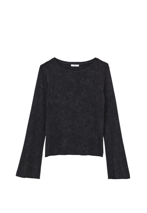 Yıkamalı Tişört ve Barrel-Fit Pantolon Kombini